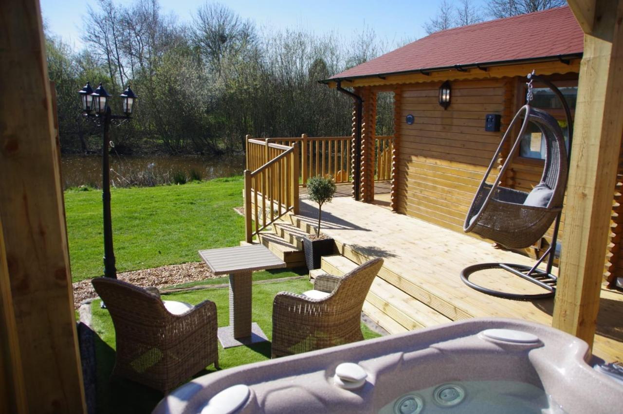Balmoral Studio Lodge Ellesmere Esterno foto
