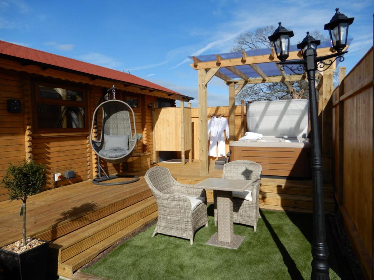 Balmoral Studio Lodge Ellesmere Esterno foto