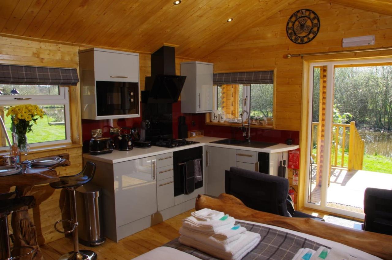 Balmoral Studio Lodge Ellesmere Esterno foto